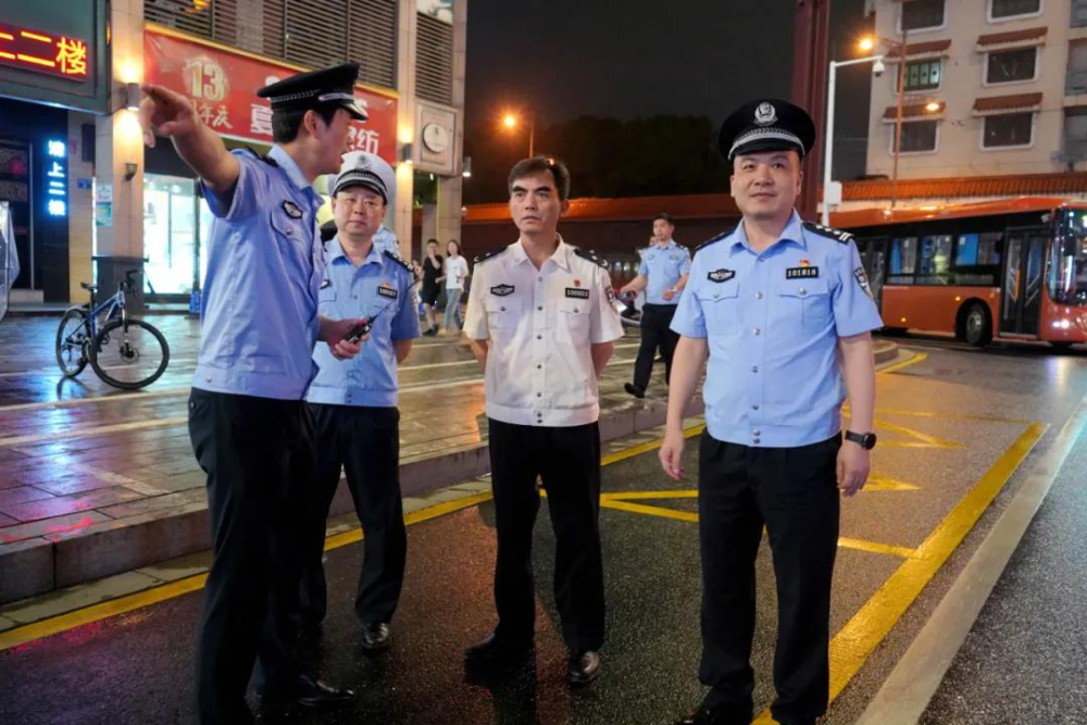 李培桂深入武陵督导检查庆祝建党100周年安保维稳大清查行动