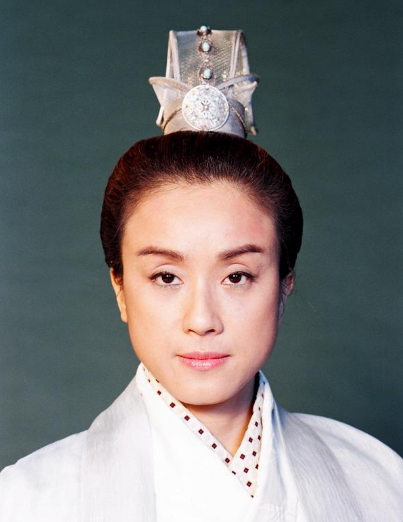 同样是女扮男装这10位女演员扮相才叫尊重观众