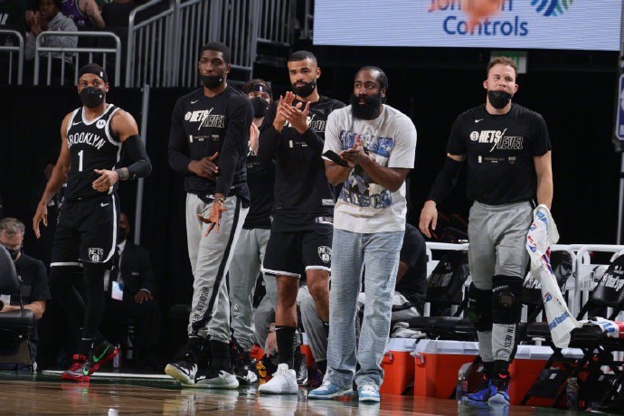 杜兰特 NBA-篮网3消息！哈登欧文全缺席，纳什回应字母哥垫脚，KD表态
