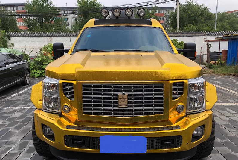 400万元买辆金版乔治巴顿战车老板开两周后聘请了专职驾驶员