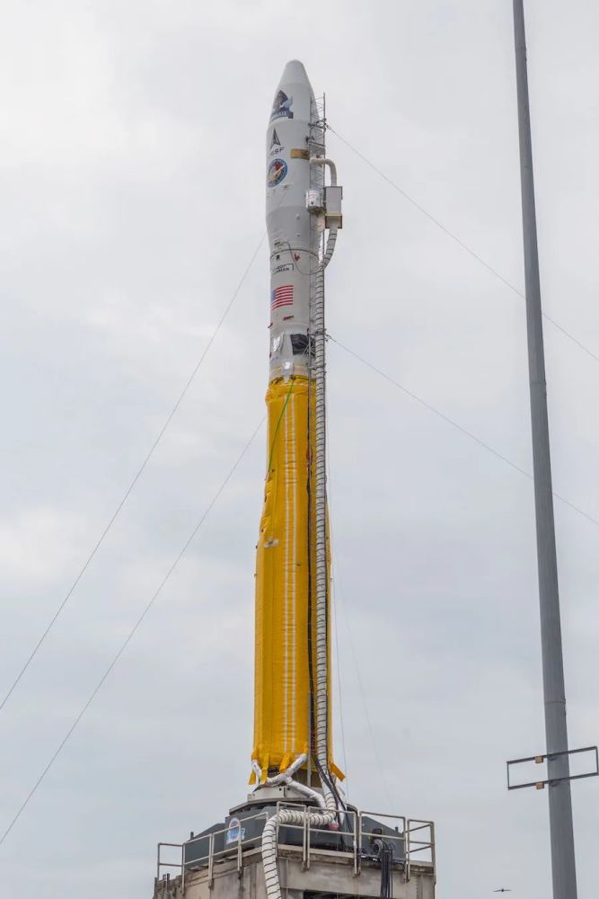 冷战时期库存弹道导弹改装的米诺陶火箭发射绝密军事卫星nrol-111