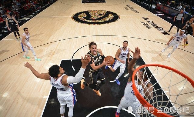 雄鹿 NBA前瞻，欧文哈登缺阵，单核杜兰特难有作为，篮网无奈负雄鹿