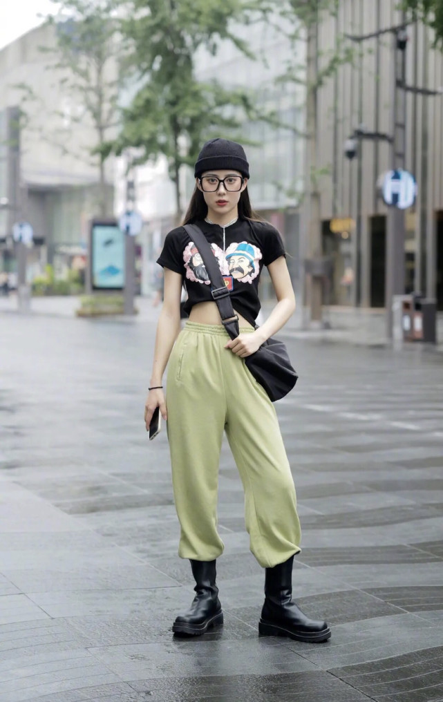 夏天穿马丁靴该怎么搭推荐这5组搭配方案舒适新潮不撞衫