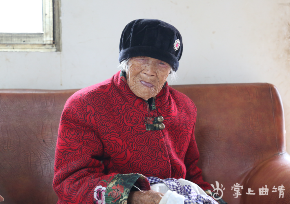 百岁老人邓春兰一生爱劳动