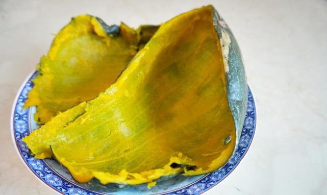 吃南瓜只吃果肉太浪费了,南瓜皮,南瓜籽的营养价值太高了