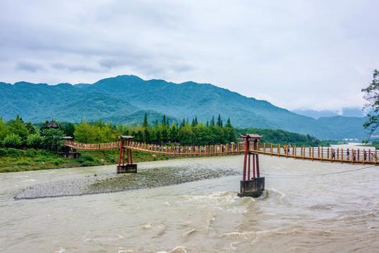 玉壘關,離堆公園,玉壘山公園,玉女峰,靈巖寺,普照寺,翠月湖,都江堰