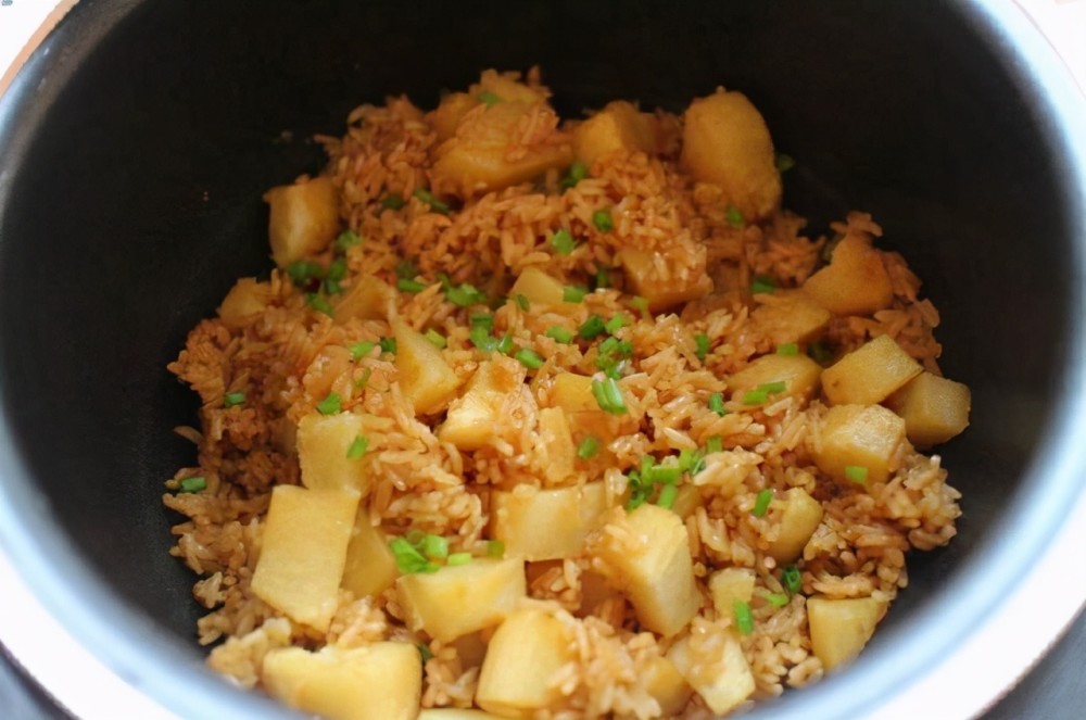 米饭的n种做法—第二十三课:土豆焖饭
