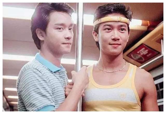 曾有一种爱情叫陈百强何超琼,你微笑送我出嫁,我不顾世俗为你扶灵