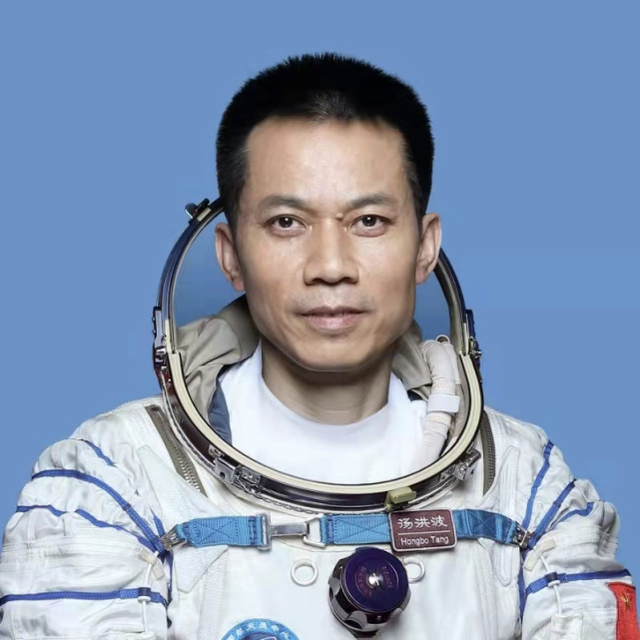 神舟十二号航天员简历公布 网友吐槽你还嫌自己老吗？插图3