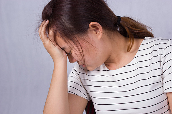 发现白发后该如何处理,白发怎么解决