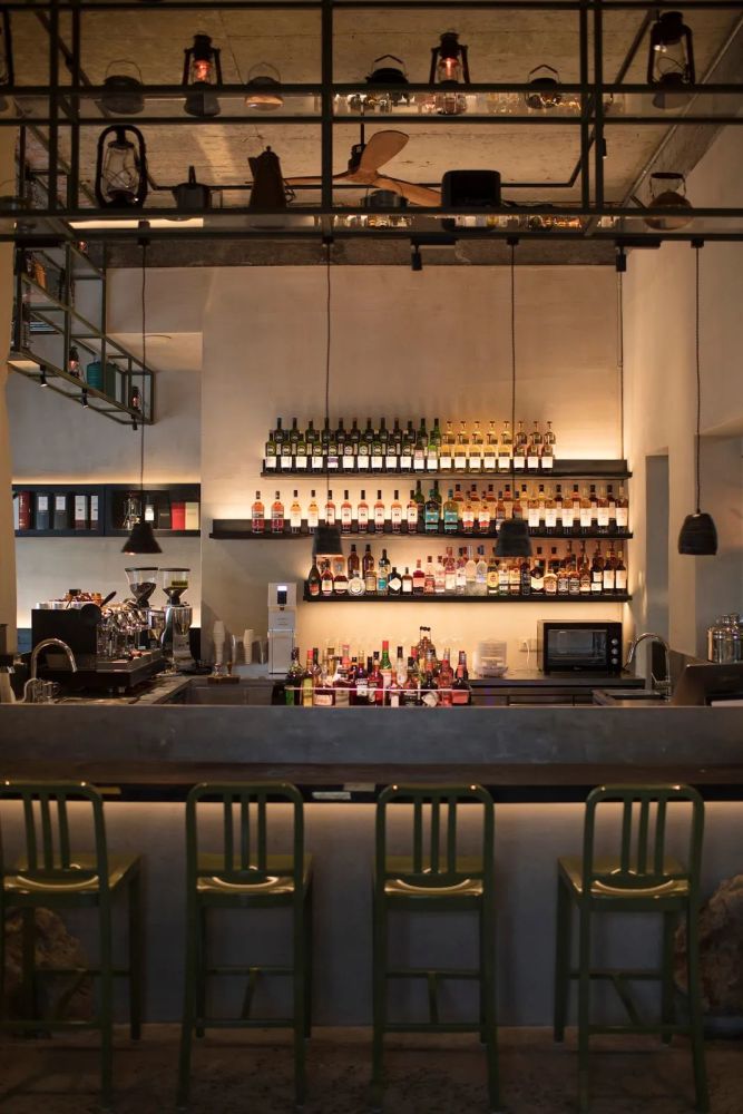 专题报道丨从工业风到露营风现在的咖啡店都在这么玩