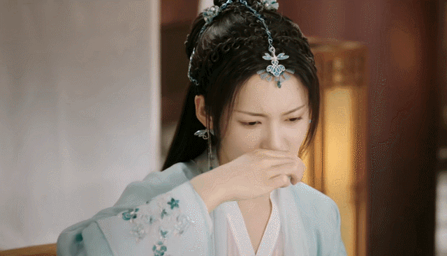 0m而孙安可本人,无论在气质上还是装扮上,都颇有大家闺秀的范儿,演起