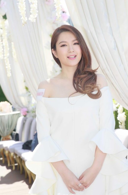 港媒曝tvb前花旦苟芸慧婚变,因孩子问题难达共识,搬离爱巢独居