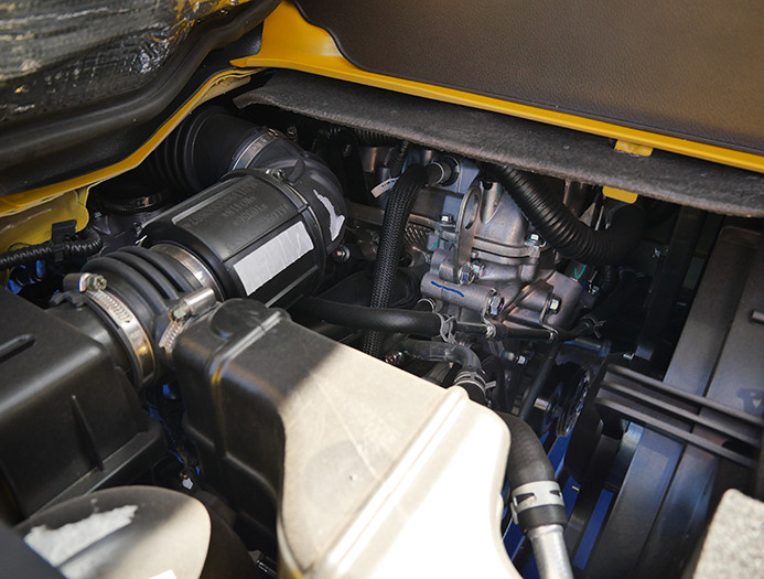 汽油版本车型选配东安dam16kl发动机,排量达到1.