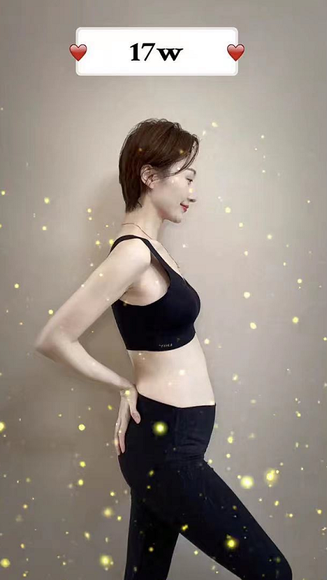 "慕容云朵"肖涵公开二胎性别,罕与老公秀恩爱,俩人比手势表白二宝