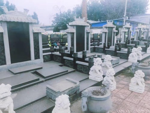 河南漯河多个公墓疑建“豪华墓穴” 民政局要求拆除，公墓负责人称没法拆