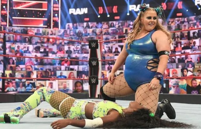 wwe内奥米被新人秒杀引来粉丝骂声一片