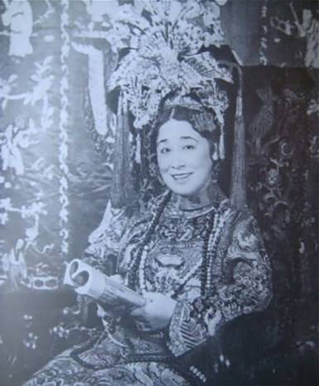 一部电视剧让我国第一代旅美作家德龄公主成为街头热谈