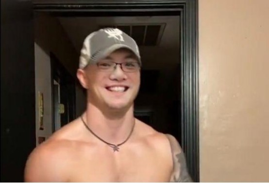 肌肉金轮风靡全网,大司马是如何从巅峰到万人唾弃,又东山再起?