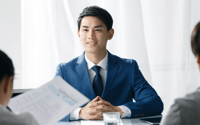 48岁外企高管竟失业两年:哪怕是职场精英,也难逃中年人的悲哀