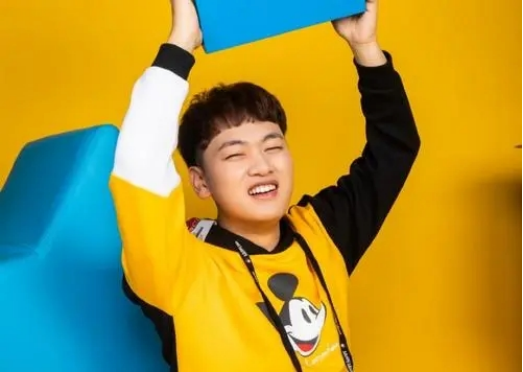 刺痛组建"痛之队",首秀对上tut战队,韩涵可杰将展开巅峰对决