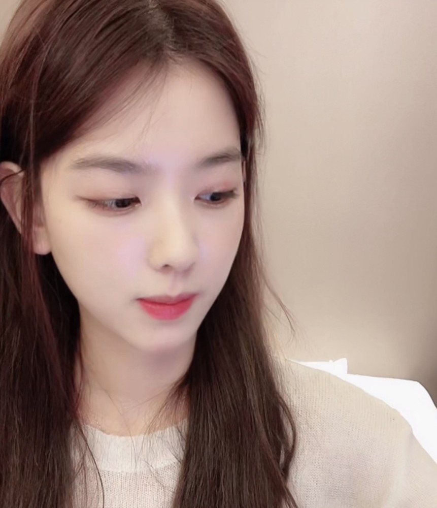 狂怼王思聪后孙一宁首场直播观看人数超40万真的彻底火了