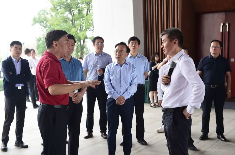 今天,国务院参事徐宪平一行调研四川天府新区_腾讯新闻