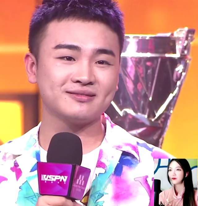 和平精英我们是冠军tjb获得pel冠军女解说泪洒赛场