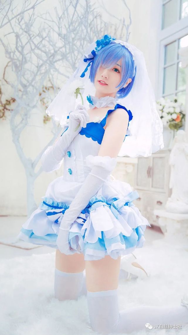 场地来自:@雪华摄影工作室良心靠谱摄影大佬:@务必要减肥的杨某人蕾姆