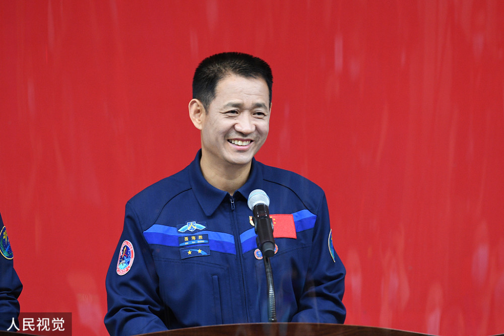 航天英雄聂海胜2次担任指令长神舟七号首次设立