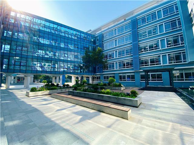 南京市金陵中学河西分校国际部最美国际部迎来2021录取丰收季