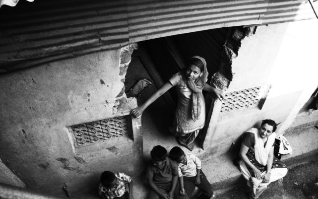 印度疫情下400万女孩面临童婚困境，很多家庭靠卖女儿换取生活费