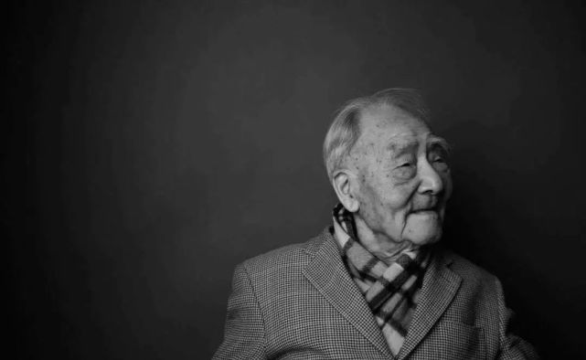 百岁许渊冲先生辞世他破解了中西方的语言文化密码