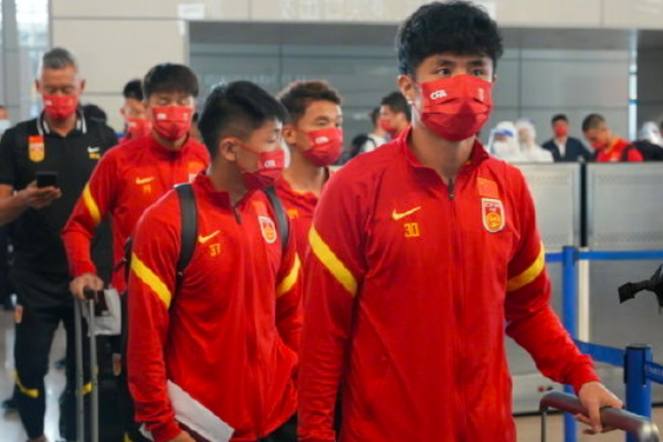 武磊 马不停蹄，国足全员健康返回上海，武磊奔波之旅或影响西甲征战
