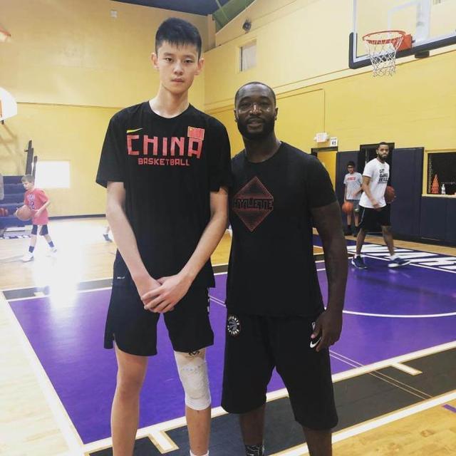 cba 曾凡博和北京首钢顶牛，前途未卜！