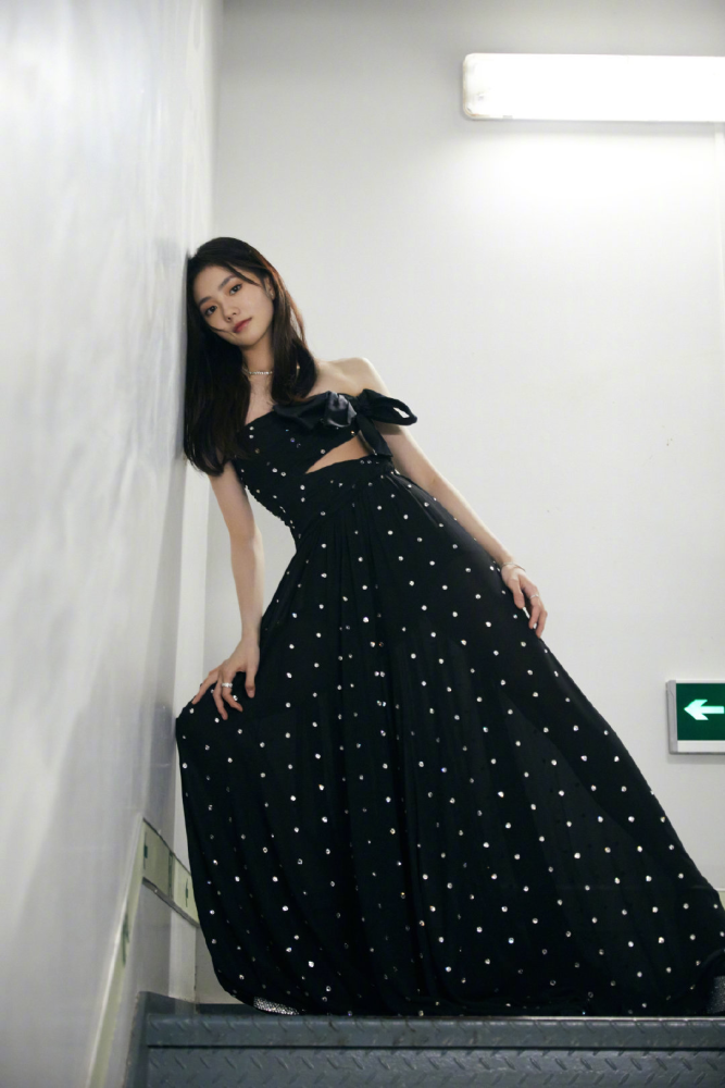 谋女郎刘浩存从一张白纸到张艺谋偏爱她经历了什么