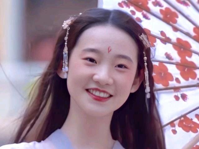 听说00后小花古装不太行 没有大美人 腾讯新闻