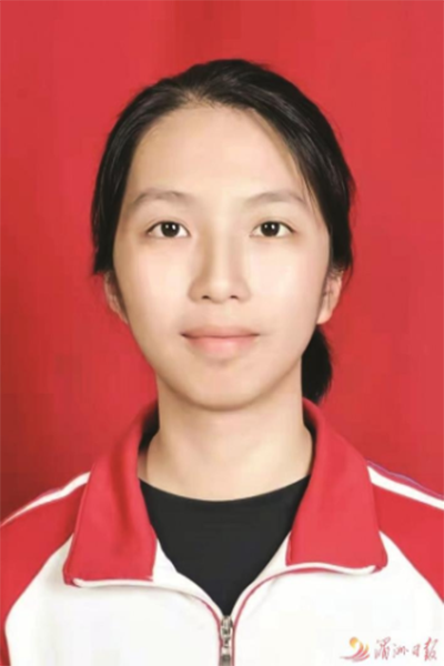 刘晓溦,仙游金石中学高二年级学生.