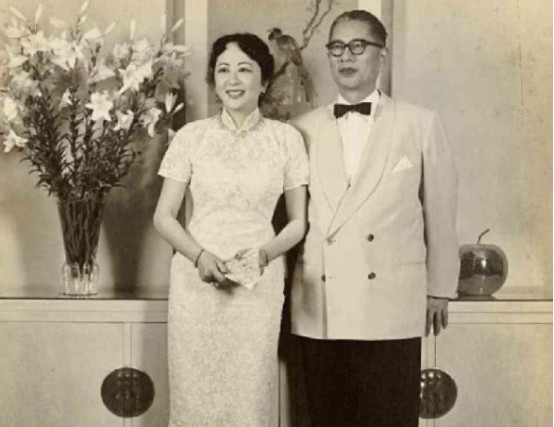 也许她与黄雄盛的爱情让很多人觉得无法接受,感觉违背了道德,但是作为