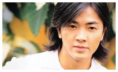 香港最传奇的富豪红颜,前任男友是湾仔之虎,现任男友是百亿富豪