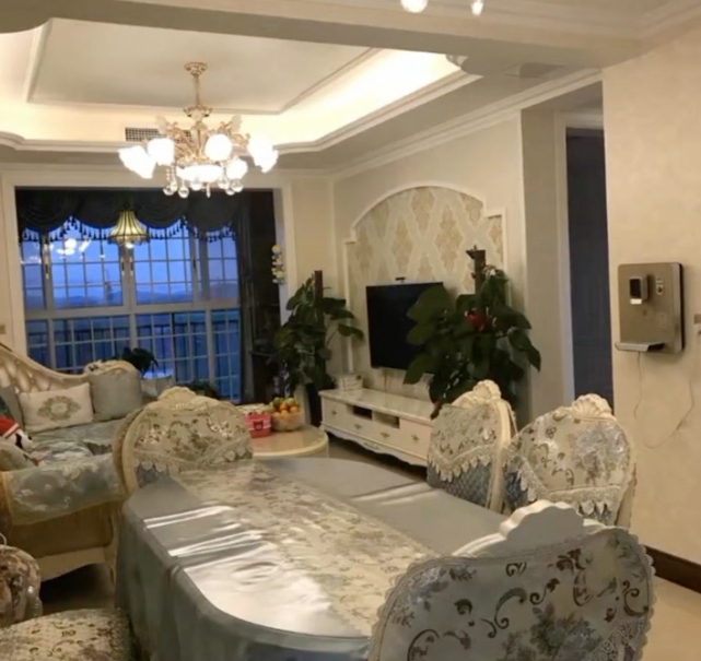 张柏芝4000万豪宅曝光,无数宝妈酸了:这才是拼三胎的基本条件!