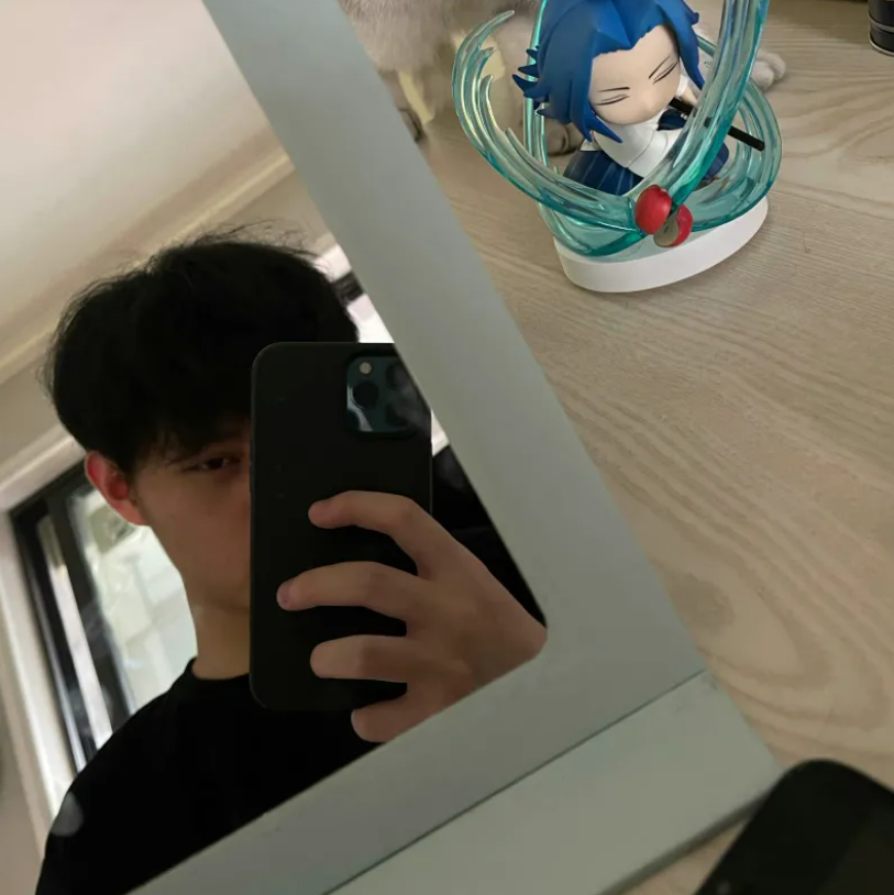 王者荣耀北慕不戴口罩发自拍,却遭网友嘲讽:巅峰赛打不动了?