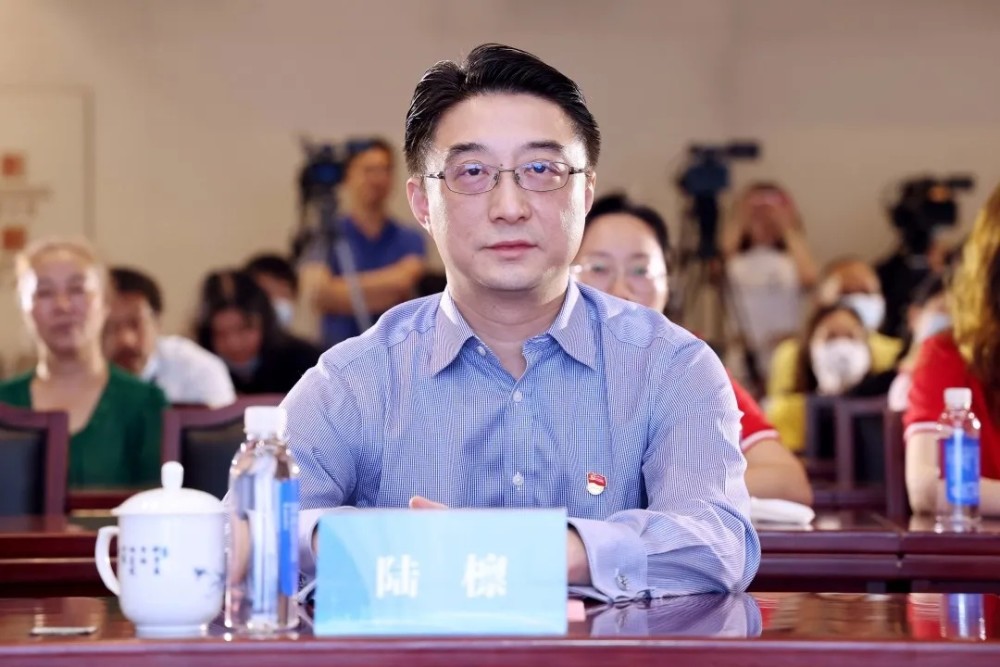 市体育局党组副书记,副局长陆檩出席启动仪式并致辞