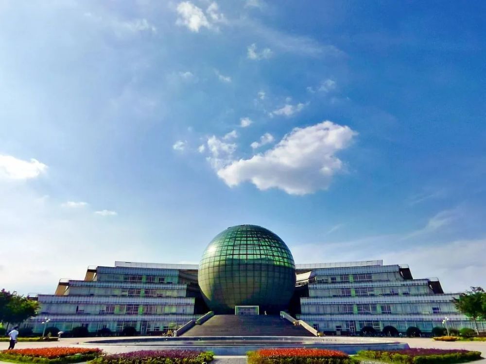 南财大2021年招生宣传mv《追风》发布!_腾讯新闻