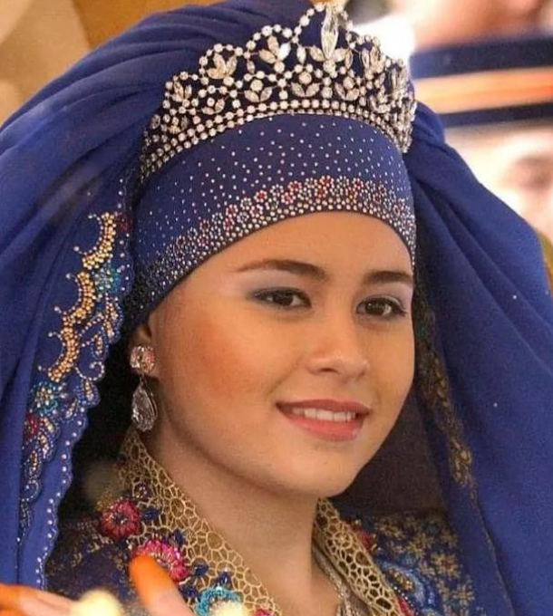 17岁嫁入皇室当王妃,盛世容颜拥有难以想象的珍贵首饰,奢华至极