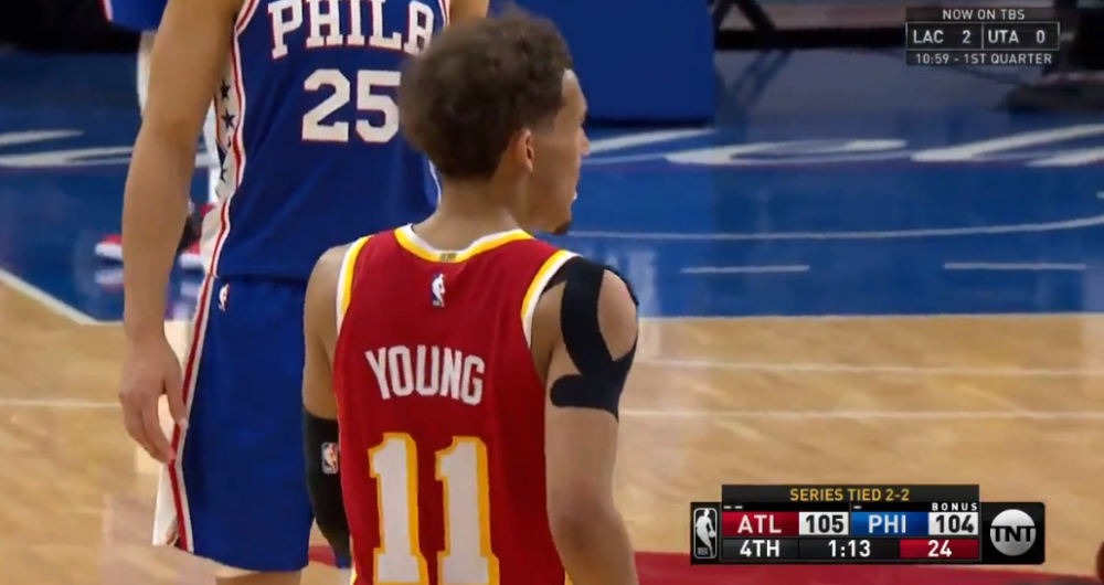 特雷杨连续得到七分的方式分别是中距离投射,突破抛投和造犯规,相对于