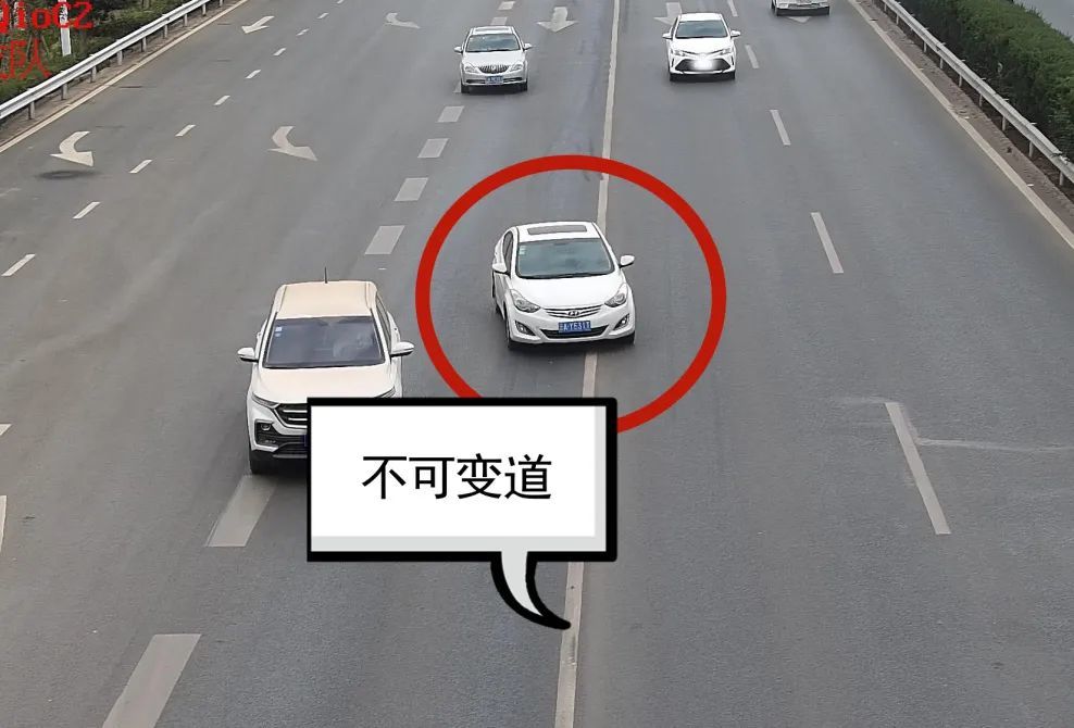 你压线了什么线压的实线昆玉高速违法曝光第32期