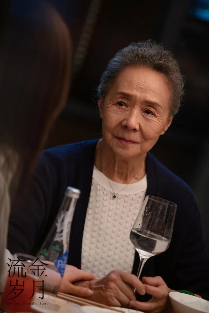 压抑二十年的蒋太太,丈夫刚离世送婆婆去养老院,她哪里可怜了?