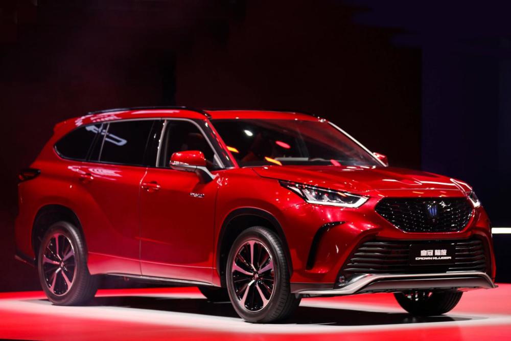 丰田陆放挂皇冠标得不偿失看懂杀招唯有顶礼膜拜