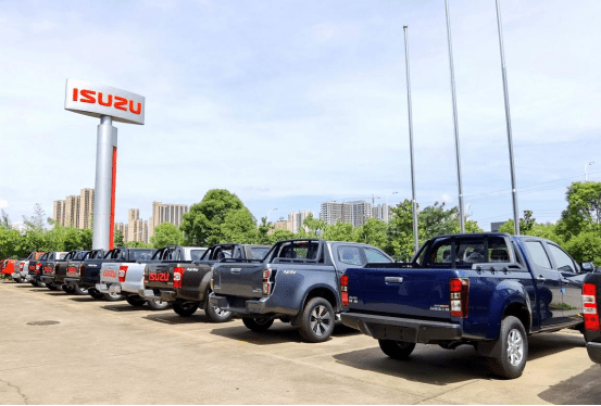 探店还当皮卡是工具车4s店实拍江西五十铃全新一代dmax